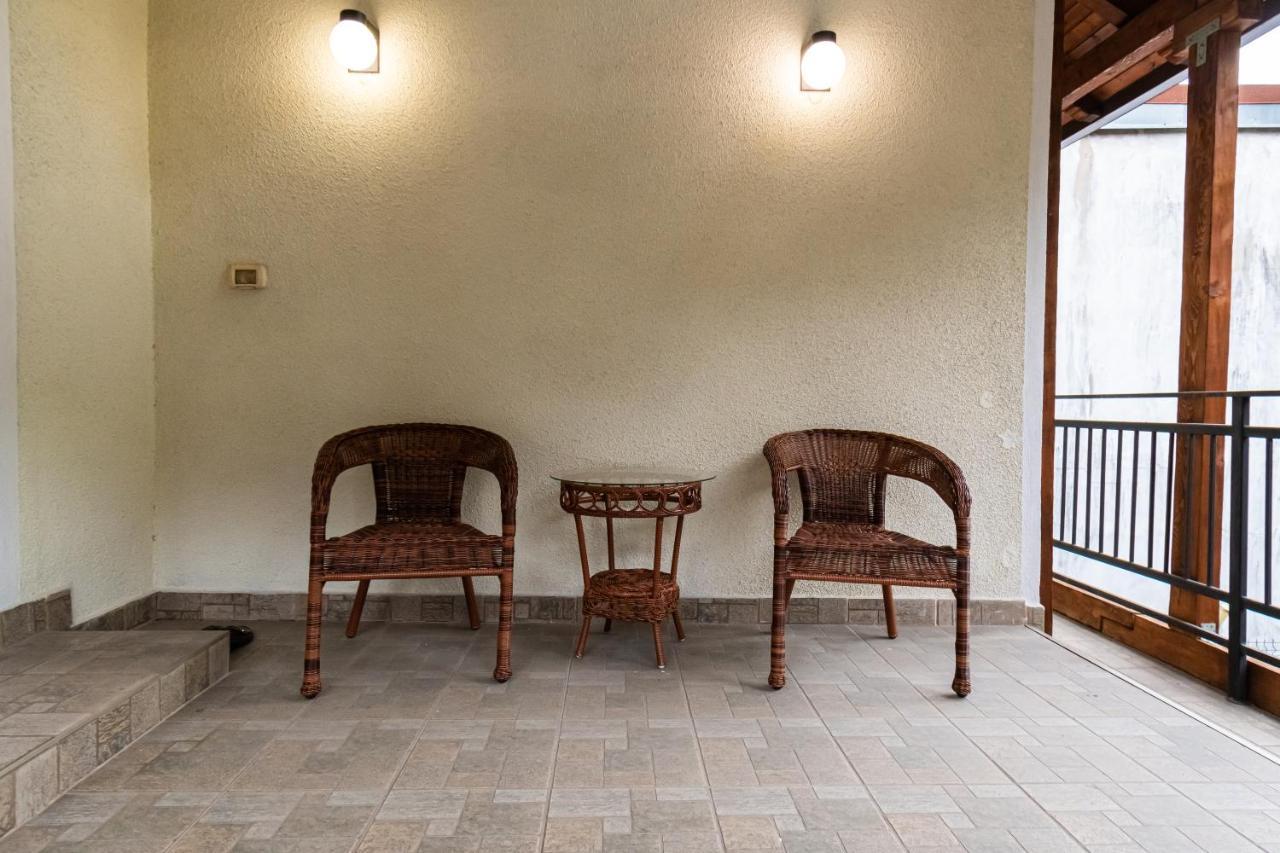 Residence 48 Beautiful Building Within Moments From The Old Town Of Brasov Braşov Exterior foto
