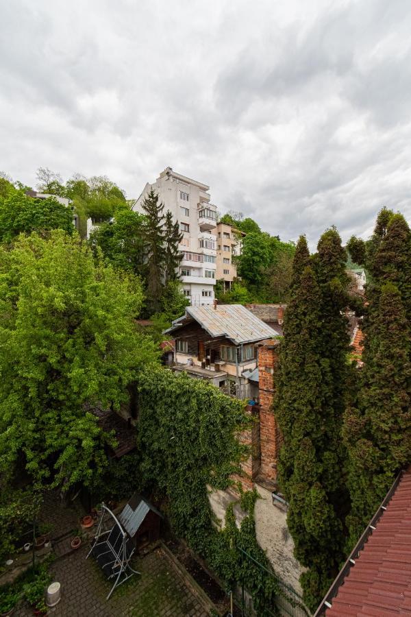 Residence 48 Beautiful Building Within Moments From The Old Town Of Brasov Braşov Exterior foto