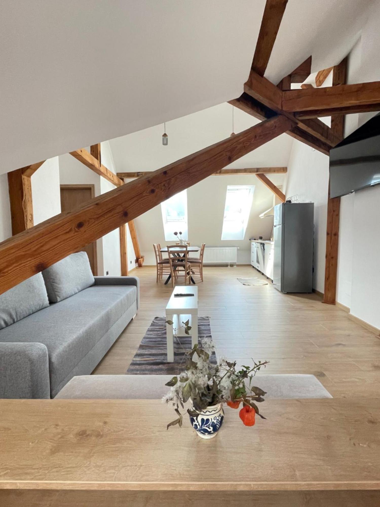 Residence 48 Beautiful Building Within Moments From The Old Town Of Brasov Braşov Exterior foto