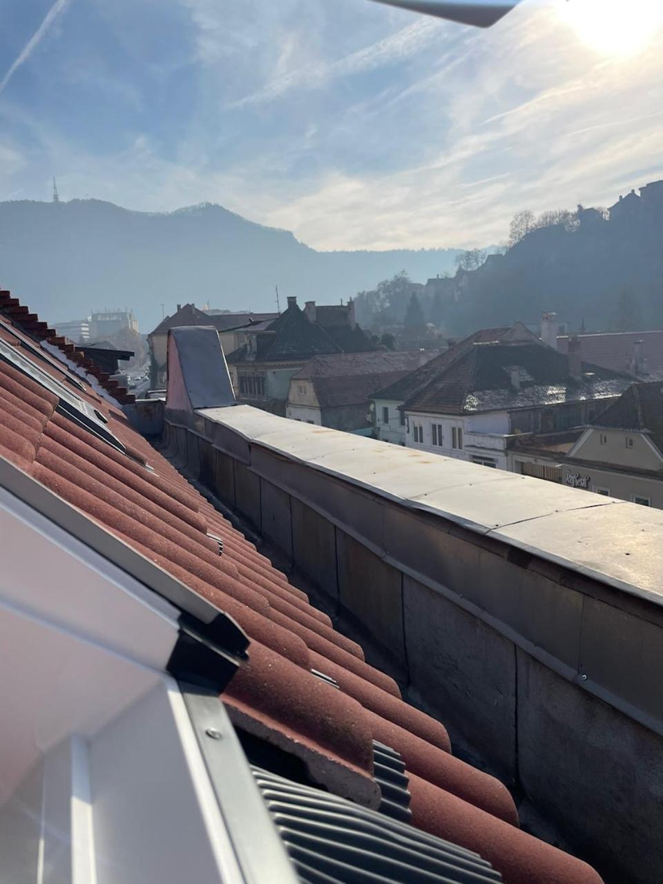 Residence 48 Beautiful Building Within Moments From The Old Town Of Brasov Braşov Exterior foto